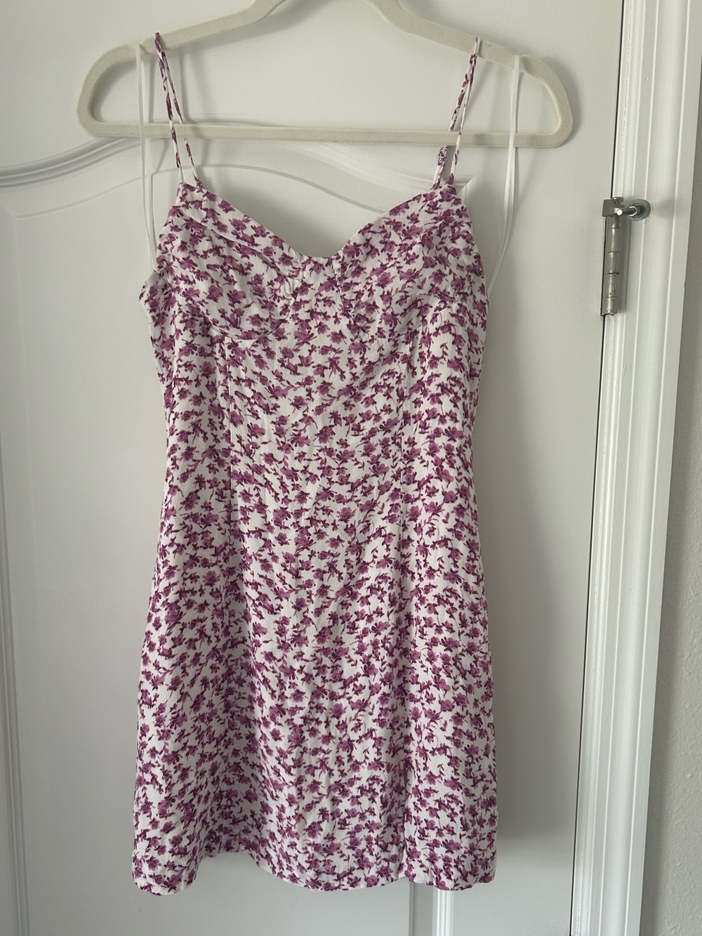 Cotton Candy LA White and Purple Floral Spaghetti-Strap Mini Sun Dress